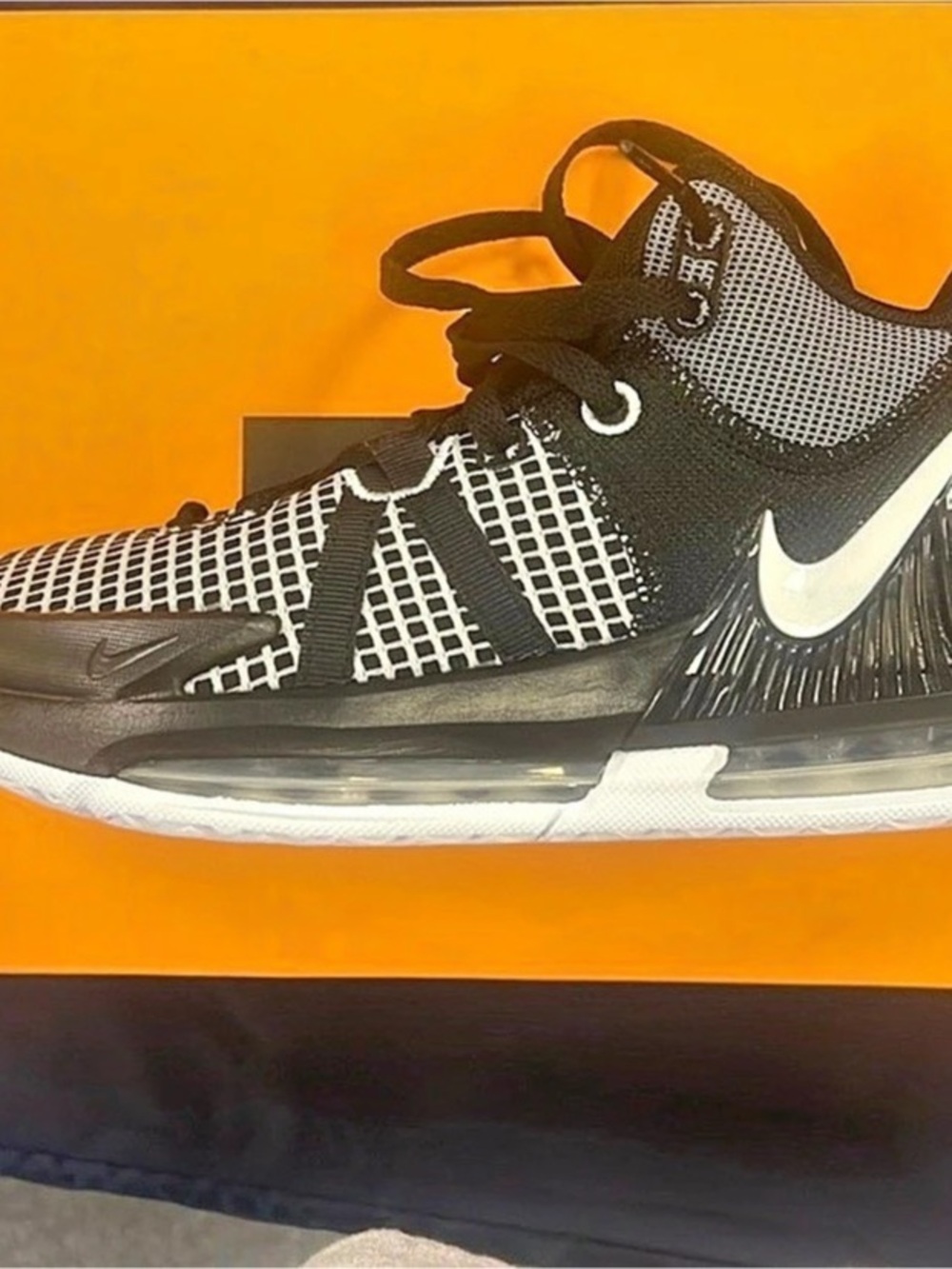 Lebron VIi  Black White Athletic Shoes